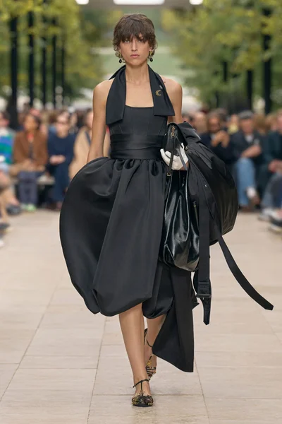 Look 39
